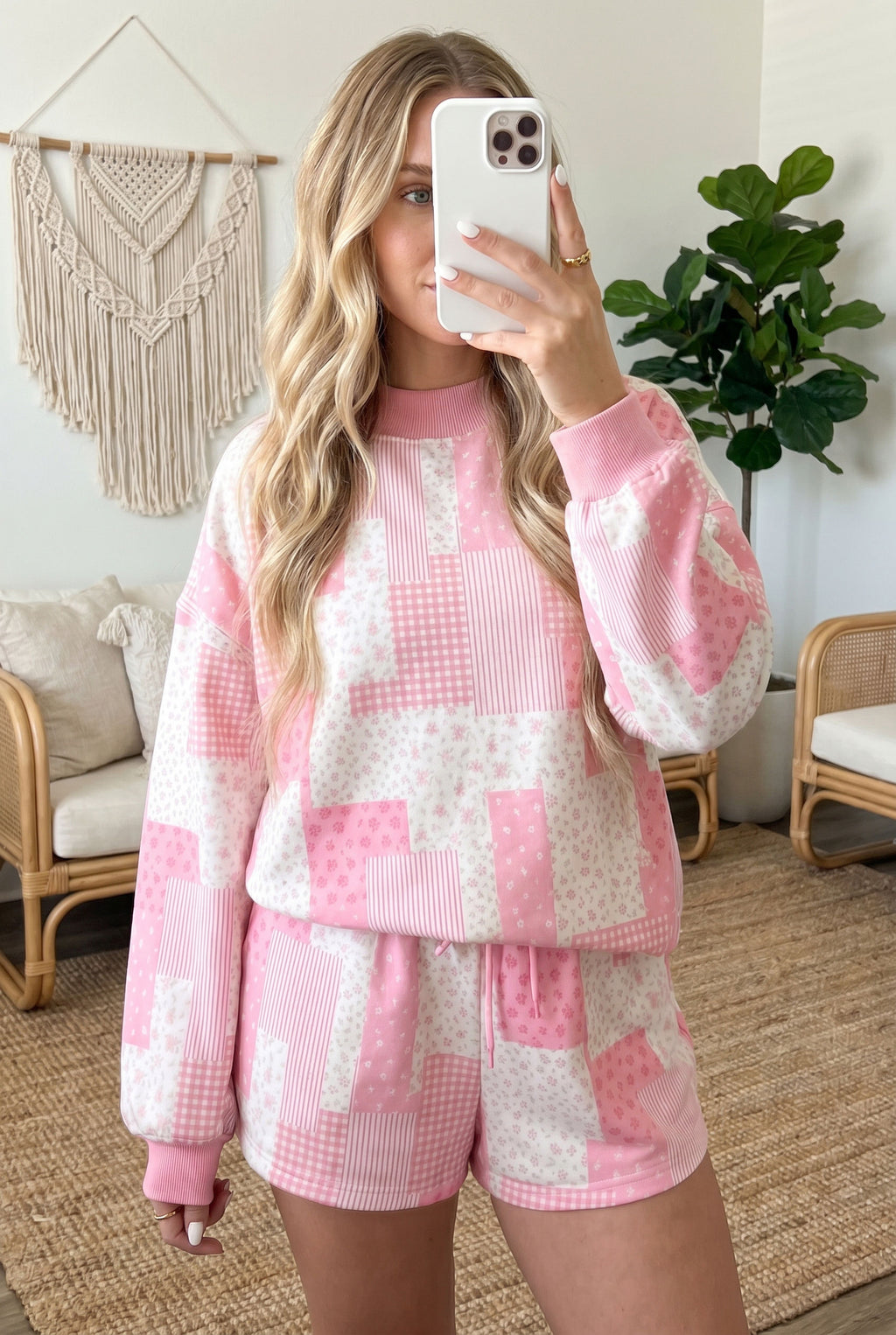 Light Pink Patchwork Floral Print Drop Shoulder Baggy Pullover Drawstring Shorts Set